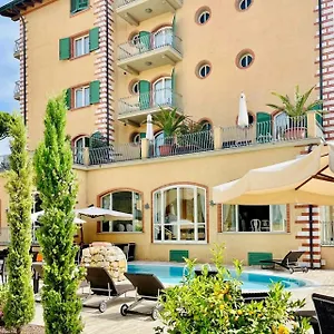 La Pigna 3* Marina di Pietrasanta